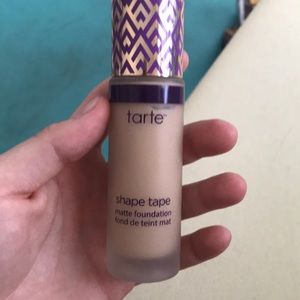 Tarts shape tape foundation matte